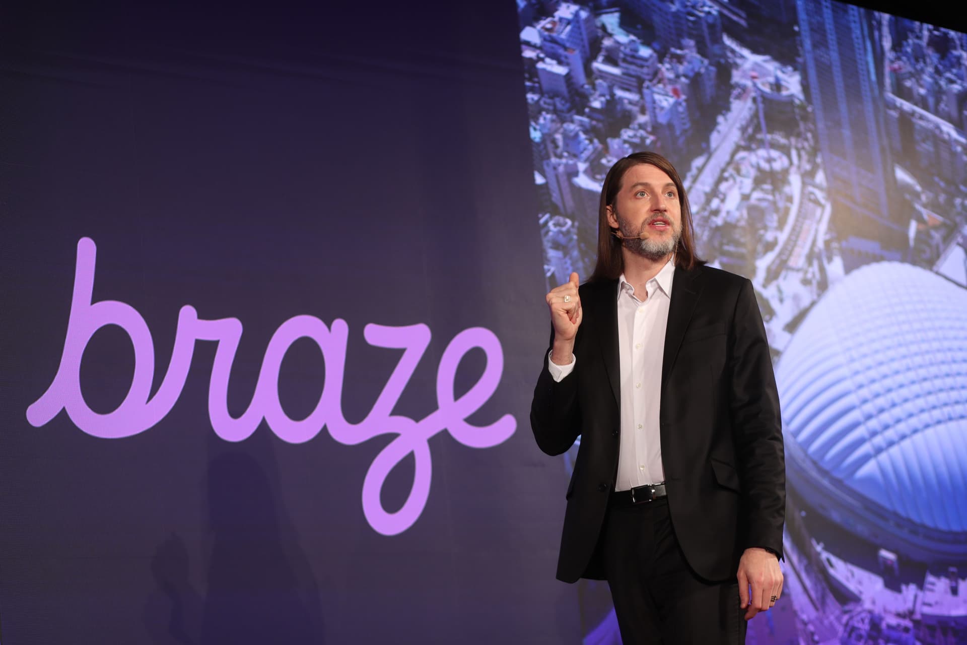 Brazeの CEO兼共同創業者のビル・マグヌソンによる基調講演の写真
