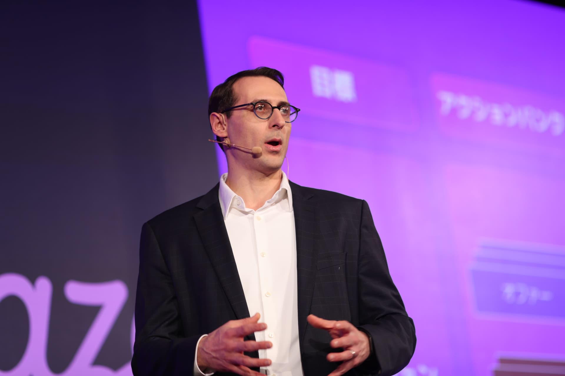 ジョンハイマンが講演している画像